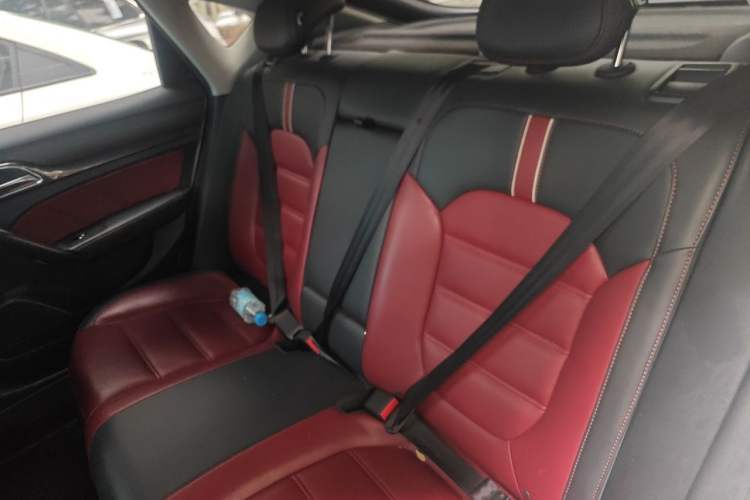 Used MG 6 2018 20T Automatic Trophy Premium Internet Edition China VI Standard Left Rear Seat