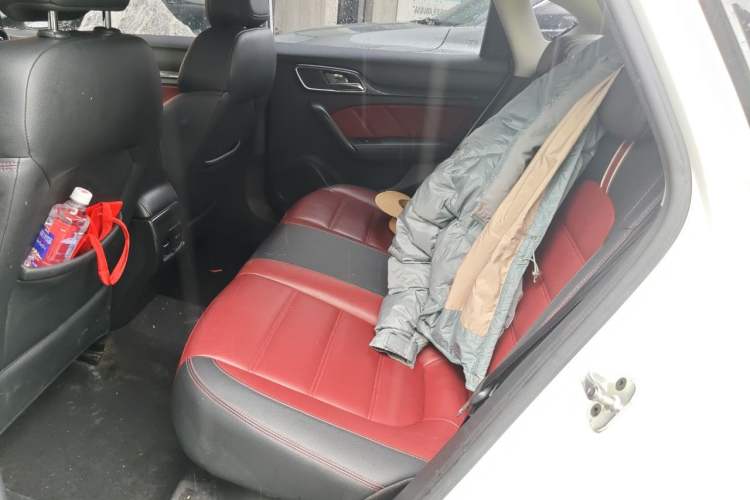 Used MG 6 2018 20T Automatic Trophy Premium Internet Edition China VI Standard Left Rear Seat