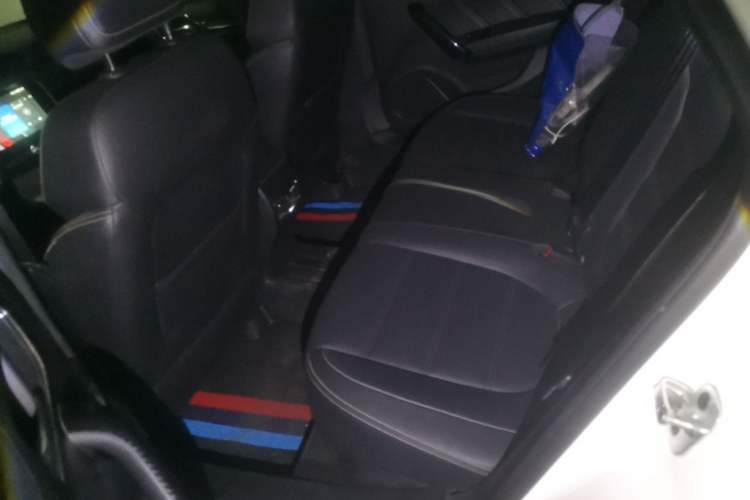 Used MG 6 2018 20T Automatic Luxury Internet Edition China VI Standard Left Rear Seat