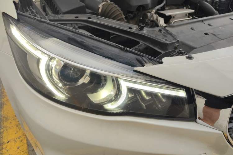 Used MG 6 2018 20T Automatic Luxury Smart Connectivity Version China VI Standard Right Front Headlight