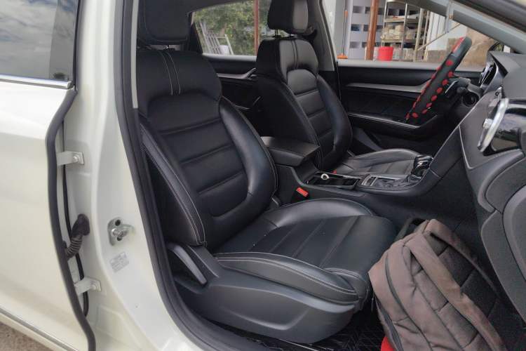 Used MG 6 2018 20T Automatic Luxury Smart Connectivity Version China VI Standard Right Front Seat