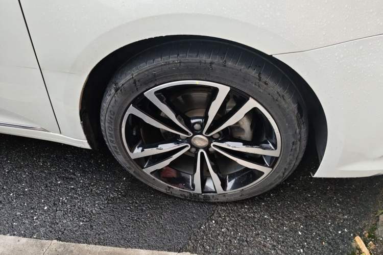 Used MG 6 2018 20T Automatic Trophy Premium Internet Edition China VI Standard Right Front Wheel Hub
