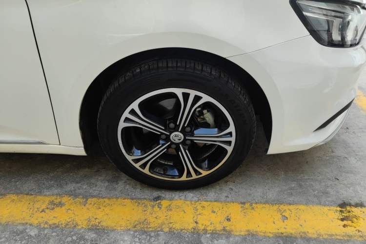 Used MG 6 2018 20T Automatic Luxury Smart Connectivity Version China VI Standard Right Front Wheel Hub
