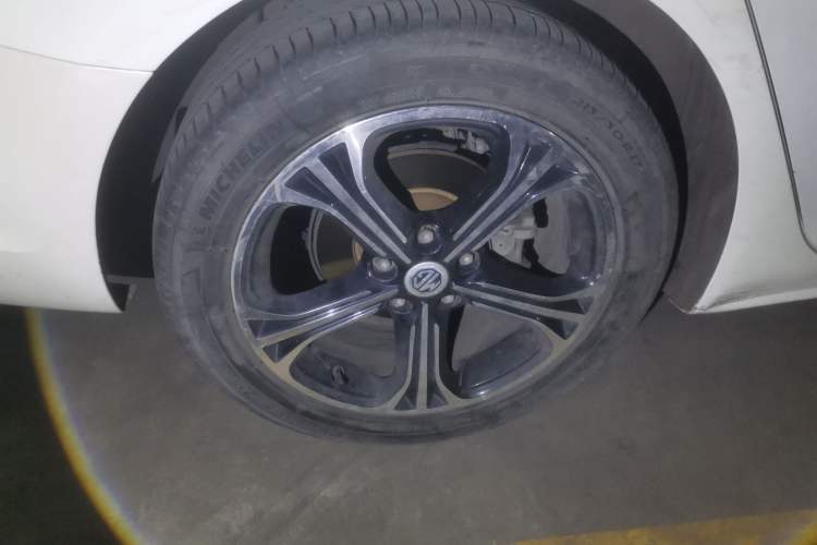 Used MG 6 2018 20T Automatic Luxury Internet Edition China VI Standard Right Front Wheel Hub