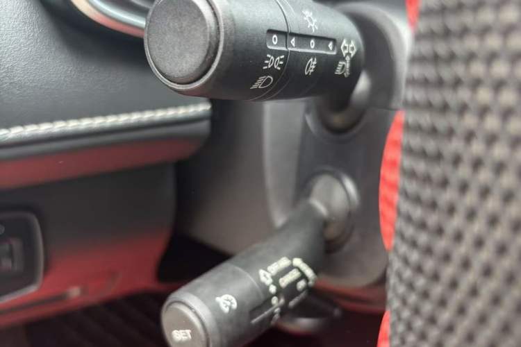 Used MG 6 2018 20T Automatic Luxury Smart Connectivity Version China VI Standard Steering Wheel