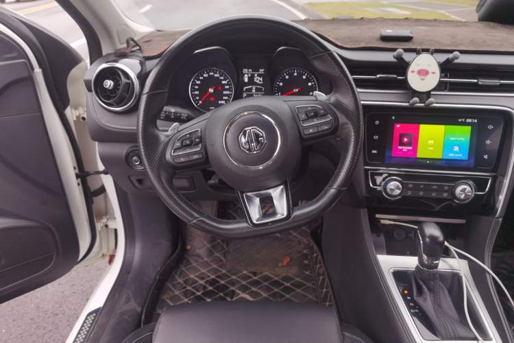 Used MG 6 2018 20T Automatic Luxury Smart Connectivity Version China VI Standard Steering Wheel