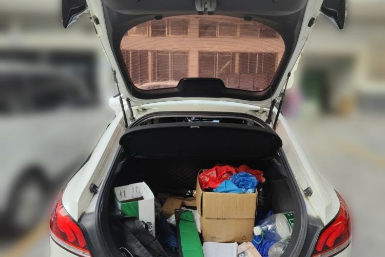 Used MG 6 2018 20T Automatic Luxury Smart Connectivity Version China VI Standard Trunk