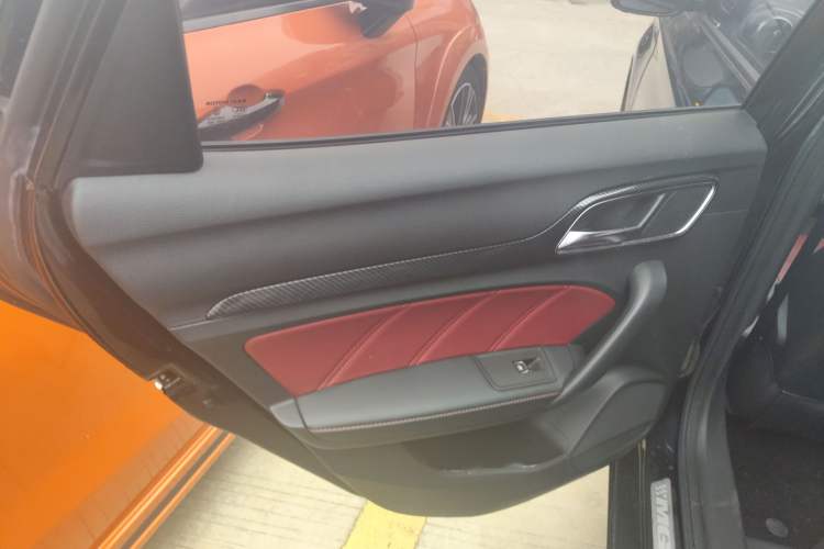 Used MG 6 2019 20T Automatic Trophy Racing Edition + Sporty Rear Exhaust Racing Kit Interior 8