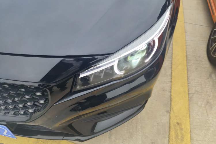 Used MG 6 2019 20T Automatic Trophy Racing Edition + Sporty Rear Exhaust Racing Kit Left Front Headlight