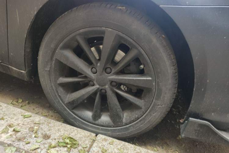 Used MG 6 2019 20T Manual Sport Edition Right Front Wheel Hub