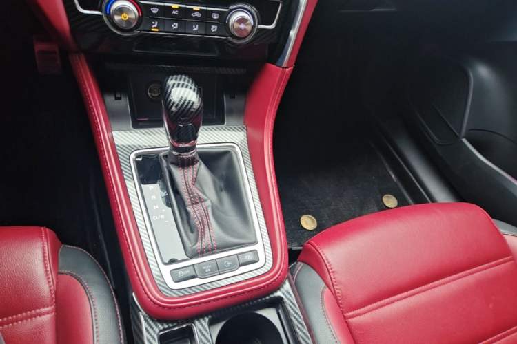Used MG 6 2019 20T Automatic Sport Edition Gear Lever