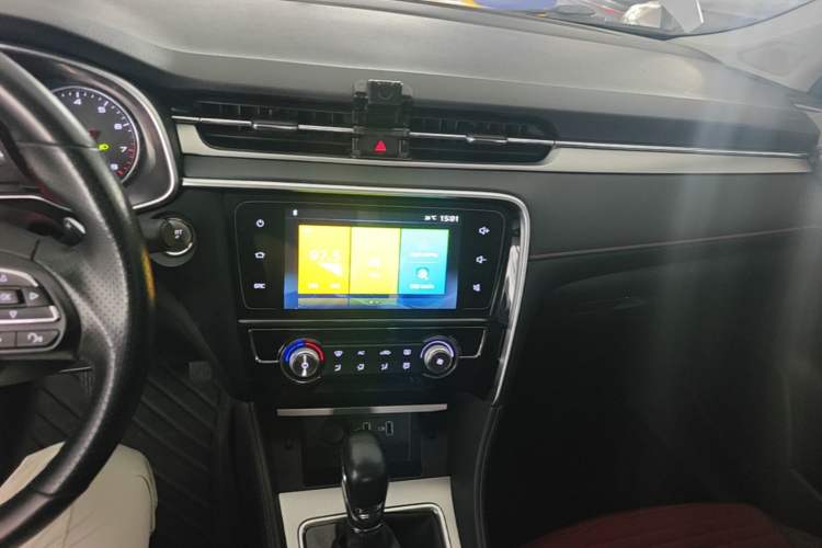 Used MG 6 2019 20T Automatic Starlight Edition Audio And AC Panel