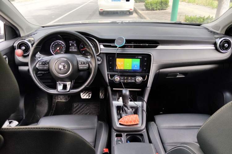 Used MG 6 2019 20T Automatic Sport Edition Center Console