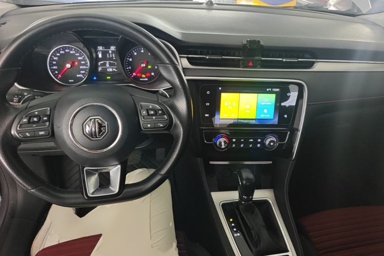 Used MG 6 2019 20T Automatic Starlight Edition Center Console