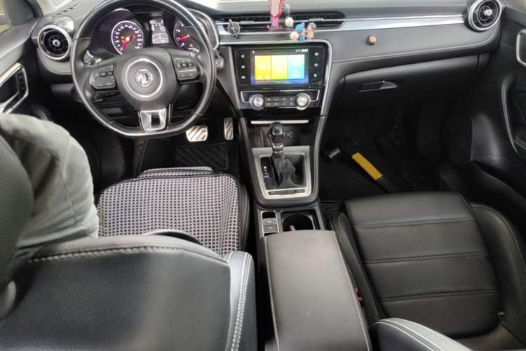 Used MG 6 2019 20T Automatic Sport Edition Center Console
