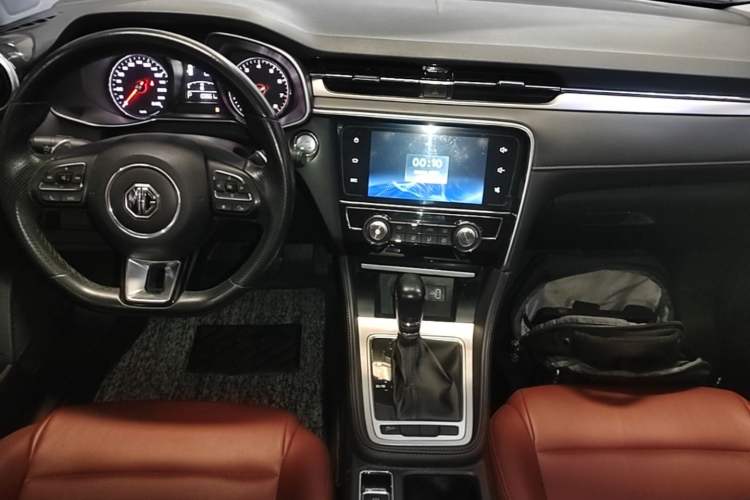 Used MG 6 2019 20T Automatic Starlight Edition Center Console