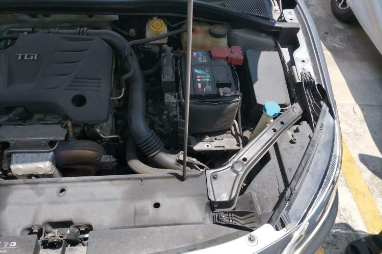 Used MG 6 2019 20T Automatic Starlight Edition Engine Bay Left
