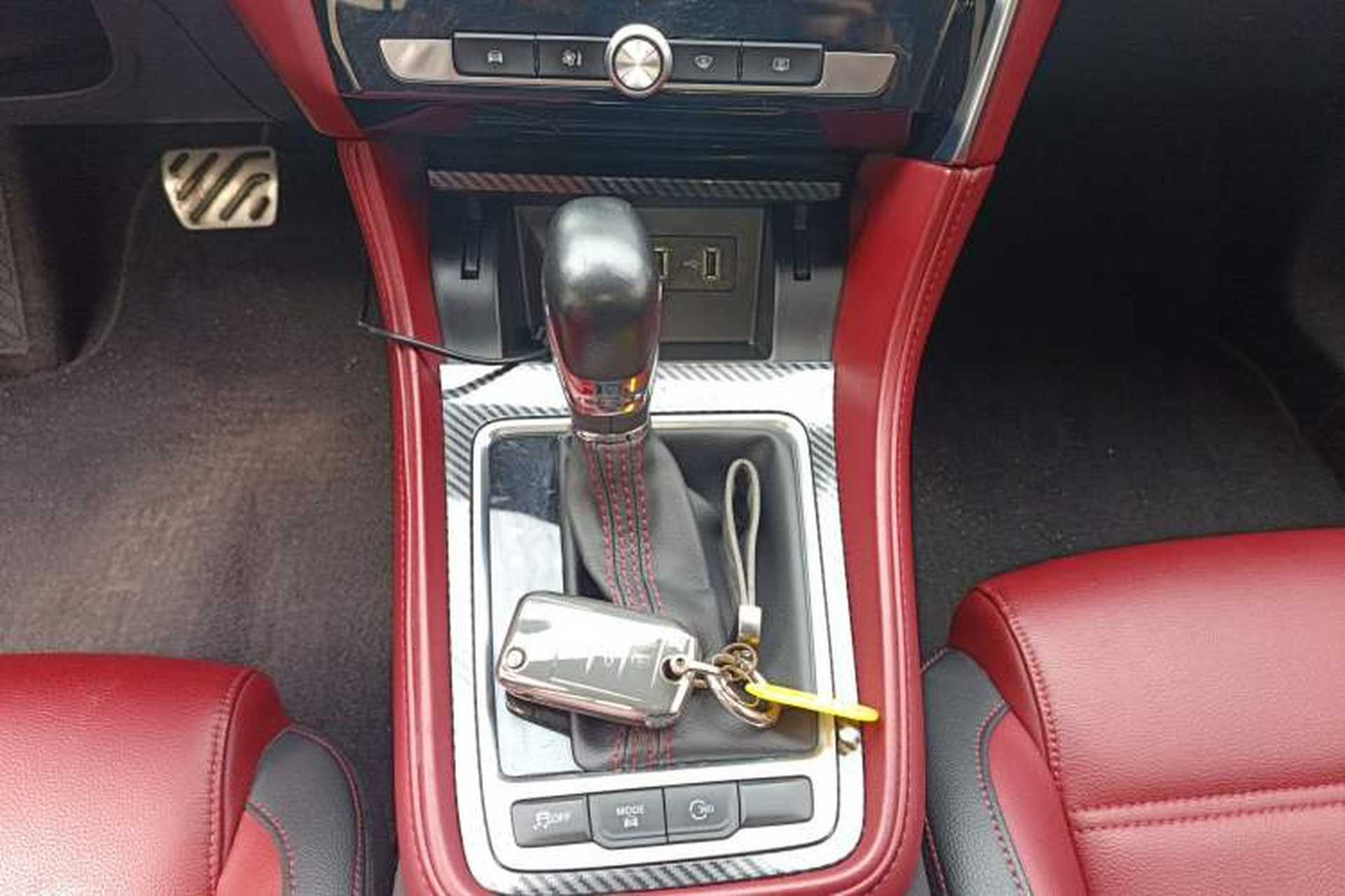 Used MG 6 2019 20T Automatic Trophy Competition Edition + BOSE Luxury Sound System Package Gear Lever