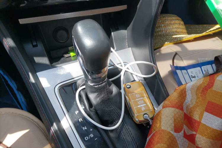 Used MG 6 2019 20T Automatic Starlight Edition Gear Lever