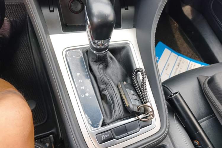 Used MG 6 2019 20T Automatic Sport Edition Gear Lever