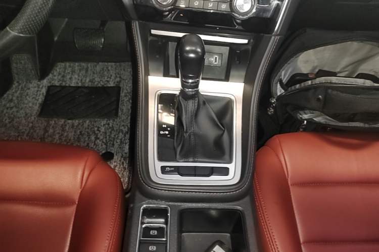 Used MG 6 2019 20T Automatic Starlight Edition Gear Lever