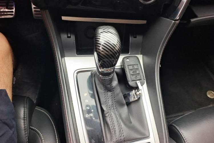 Used MG 6 2019 20T Automatic Starlight Edition Gear Lever