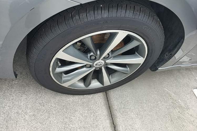 Used MG 6 2019 20T Automatic Starlight Edition Left Front Wheel Hub