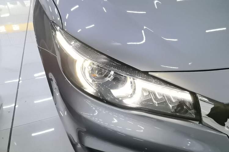 Used MG 6 2019 20T Automatic Starlight Edition Right Front Headlight
