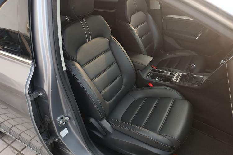 Used MG 6 2019 20T Manual Sport Edition Right Front Seat