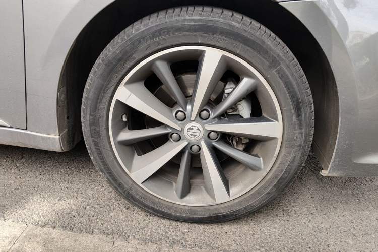 Used MG 6 2019 20T Automatic Sport Edition Right Front Wheel Hub