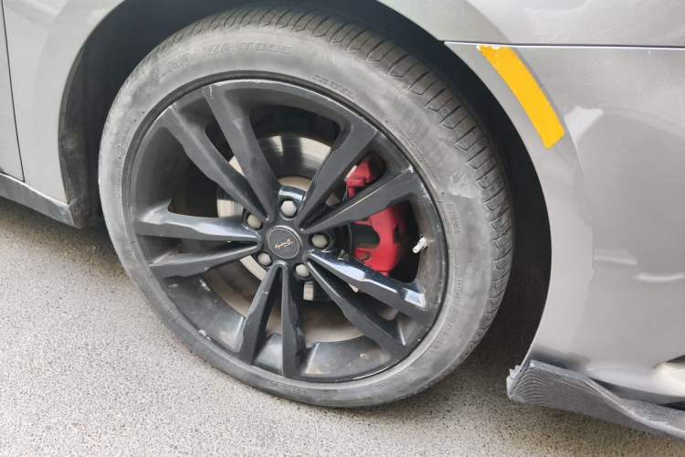 Used MG 6 2019 20T Automatic Trophy Racing Edition + Sporty Rear Exhaust Racing Kit Right Front Wheel Hub
