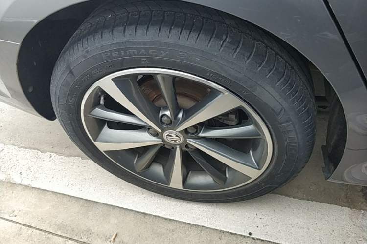 Used MG 6 2019 20T Automatic Starlight Edition Right Rear Wheel Hub