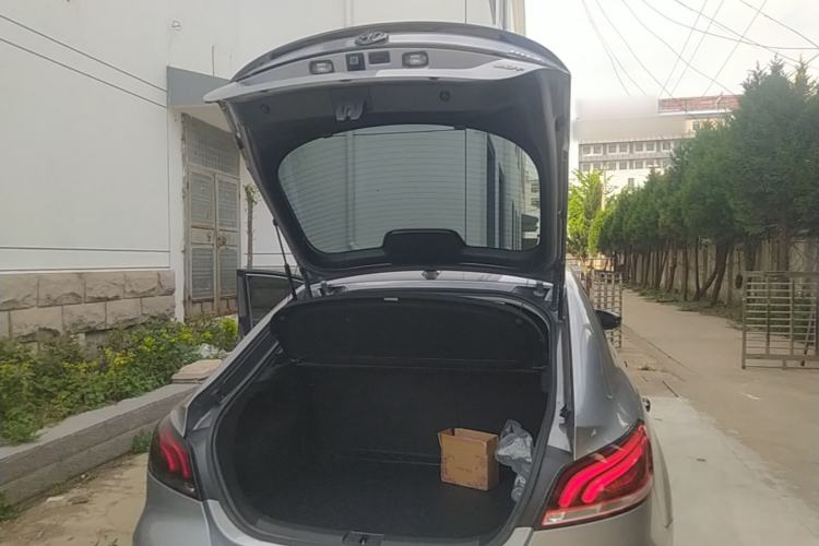 Used MG 6 2019 20T Automatic Trophy Racing Edition + Sporty Rear Exhaust Racing Kit Trunk