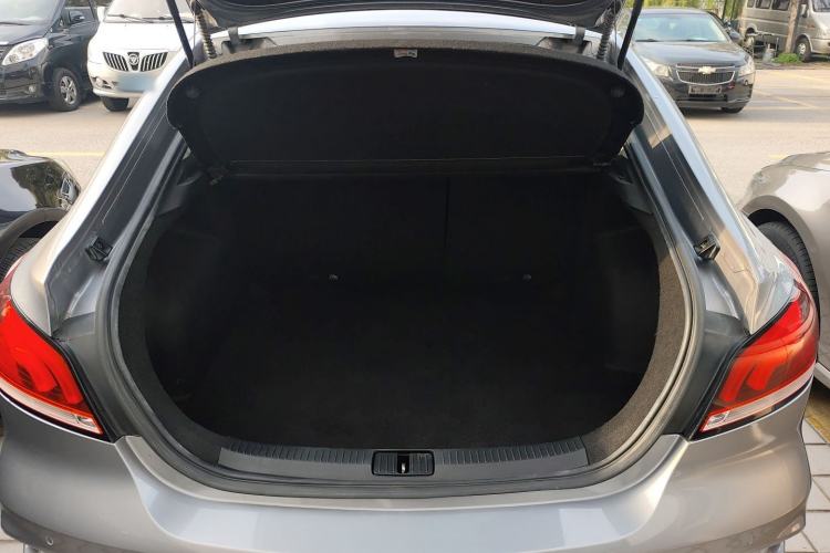 Used MG 6 2019 20T Manual Sport Edition Trunk
