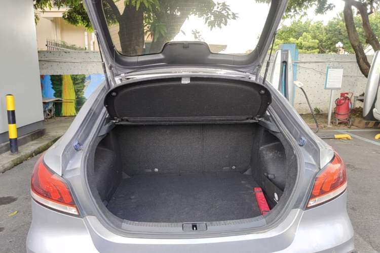 Used MG 6 2019 20T Automatic Sport Edition Trunk