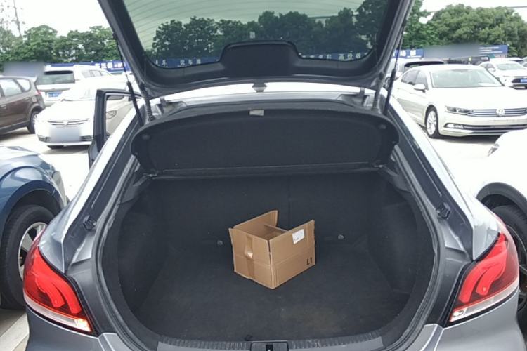 Used MG 6 2019 20T Automatic Starlight Edition Trunk