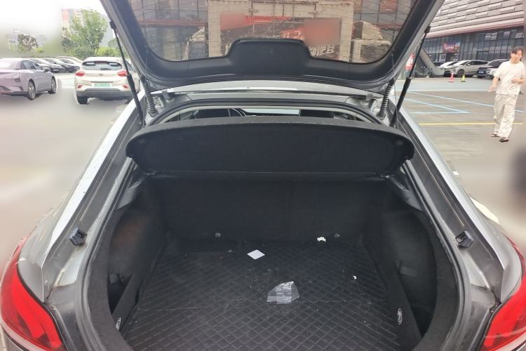 Used MG 6 2019 20T Automatic Starlight Edition Trunk