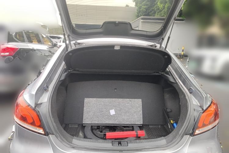 Used MG 6 2019 20T Automatic Sport Edition Trunk