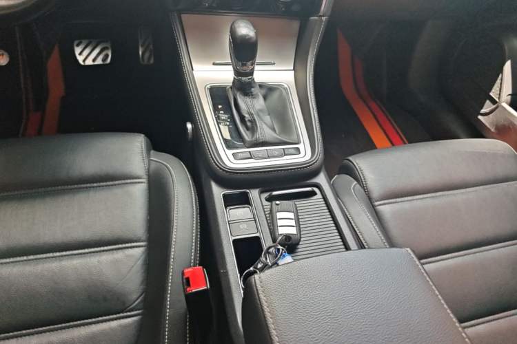Used MG 6 2019 20T Automatic Sport Edition Gear Lever