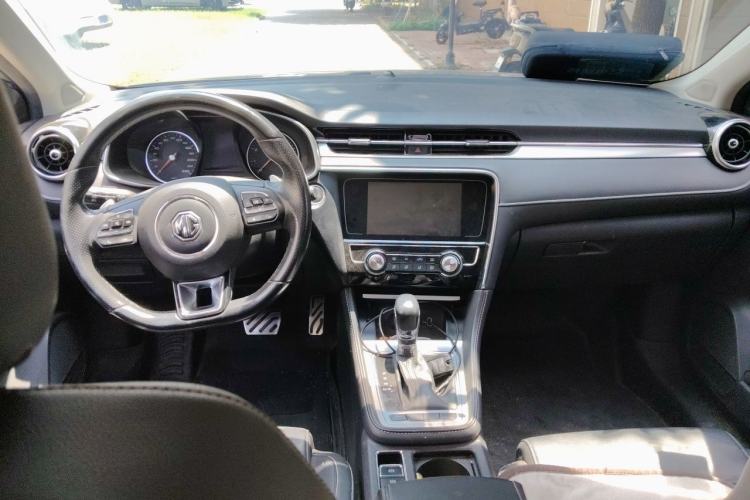 Used MG 6 2019 20T Automatic Sport Edition Center Console