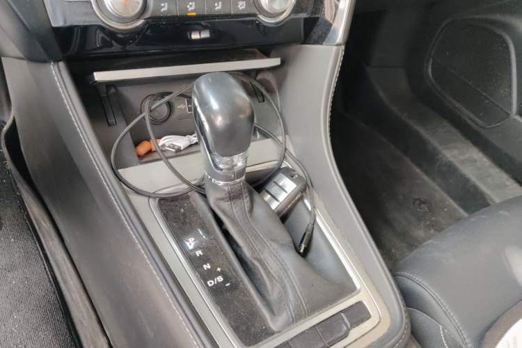 Used MG 6 2019 20T Automatic Sport Edition Gear Lever