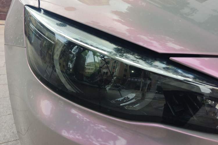 Used MG 6 2019 20T Automatic Trophy Racing Edition + Sporty Rear Exhaust Racing Kit Right Front Headlight