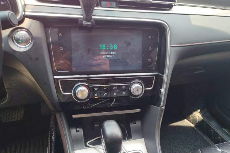 Used MG 6 2019 20T Automatic Starlight Edition Audio And AC Panel