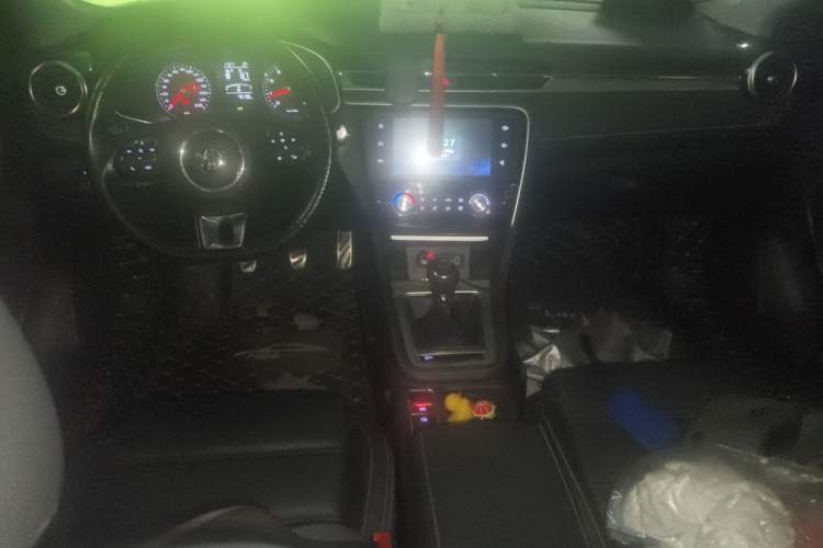Used MG 6 2019 20T Manual Sport Edition Center Console