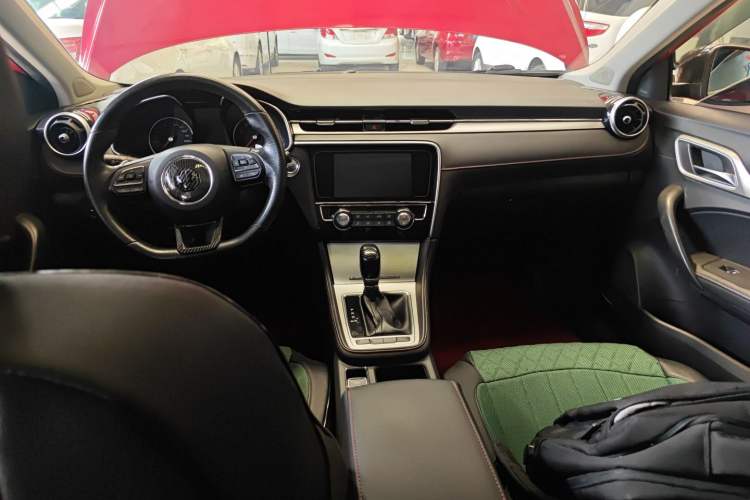 Used MG 6 2019 20T Automatic Starlight Edition Center Console