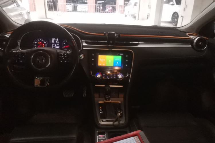 Used MG 6 2019 20T Automatic Sport Edition Center Console