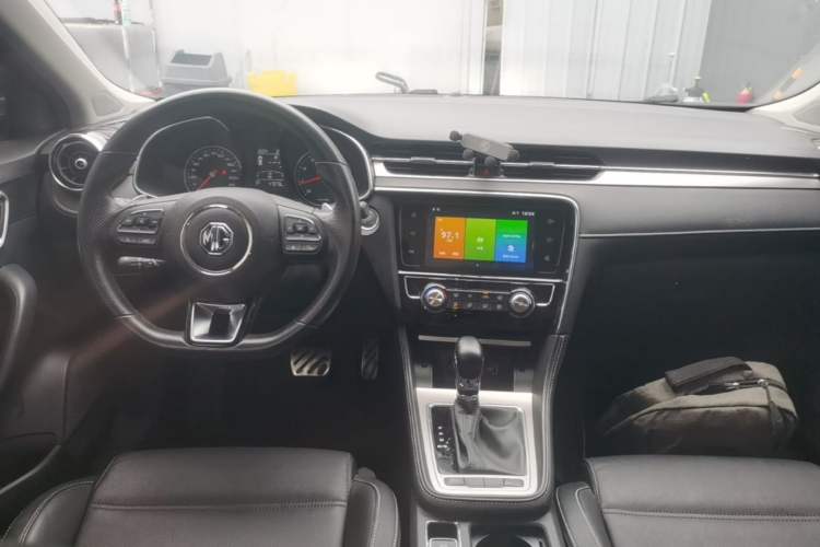 Used MG 6 2019 20T Automatic Sport Edition Center Console