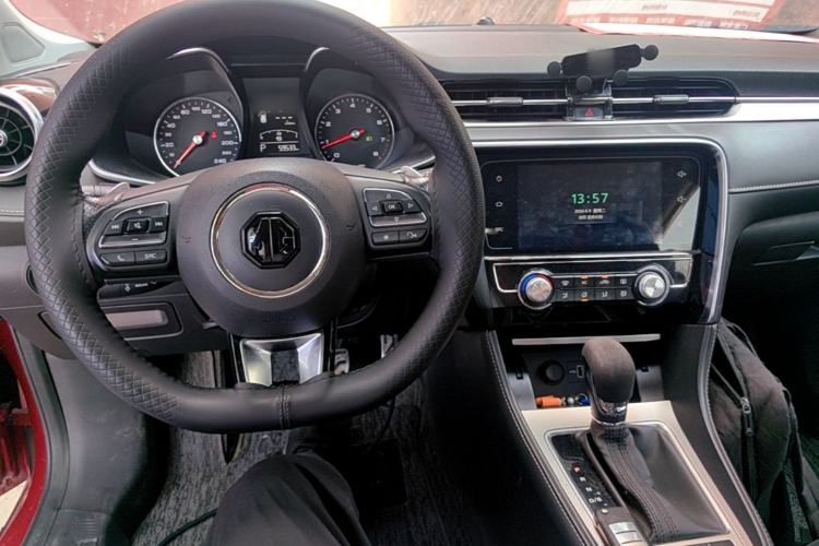 Used MG 6 2019 20T Automatic Sport Edition Center Console
