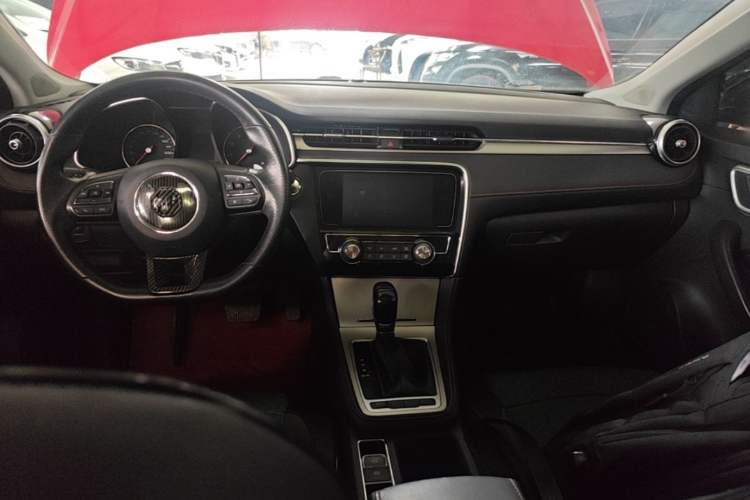 Used MG 6 2019 20T Automatic Starlight Edition Center Console