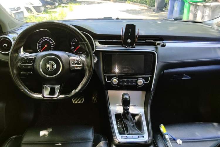 Used MG 6 2019 20T Automatic Sport Edition Center Console